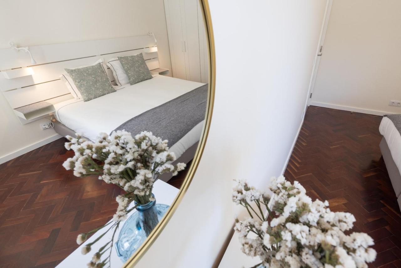 Casa do Largo - cozy apartment in the city center Lisbona Esterno foto