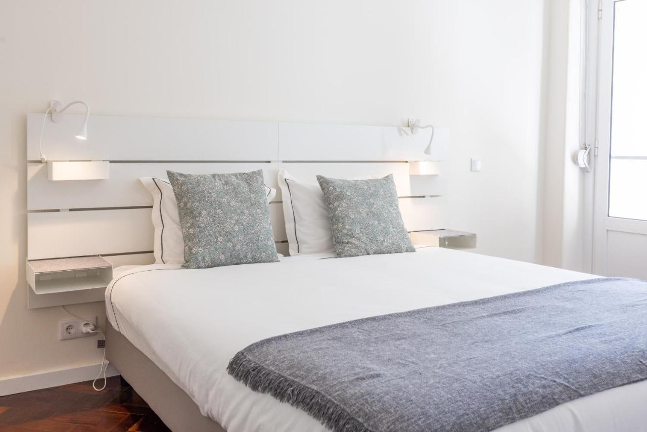 Casa do Largo - cozy apartment in the city center Lisbona Esterno foto