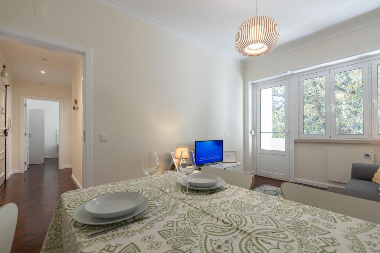Casa do Largo - cozy apartment in the city center Lisbona Esterno foto