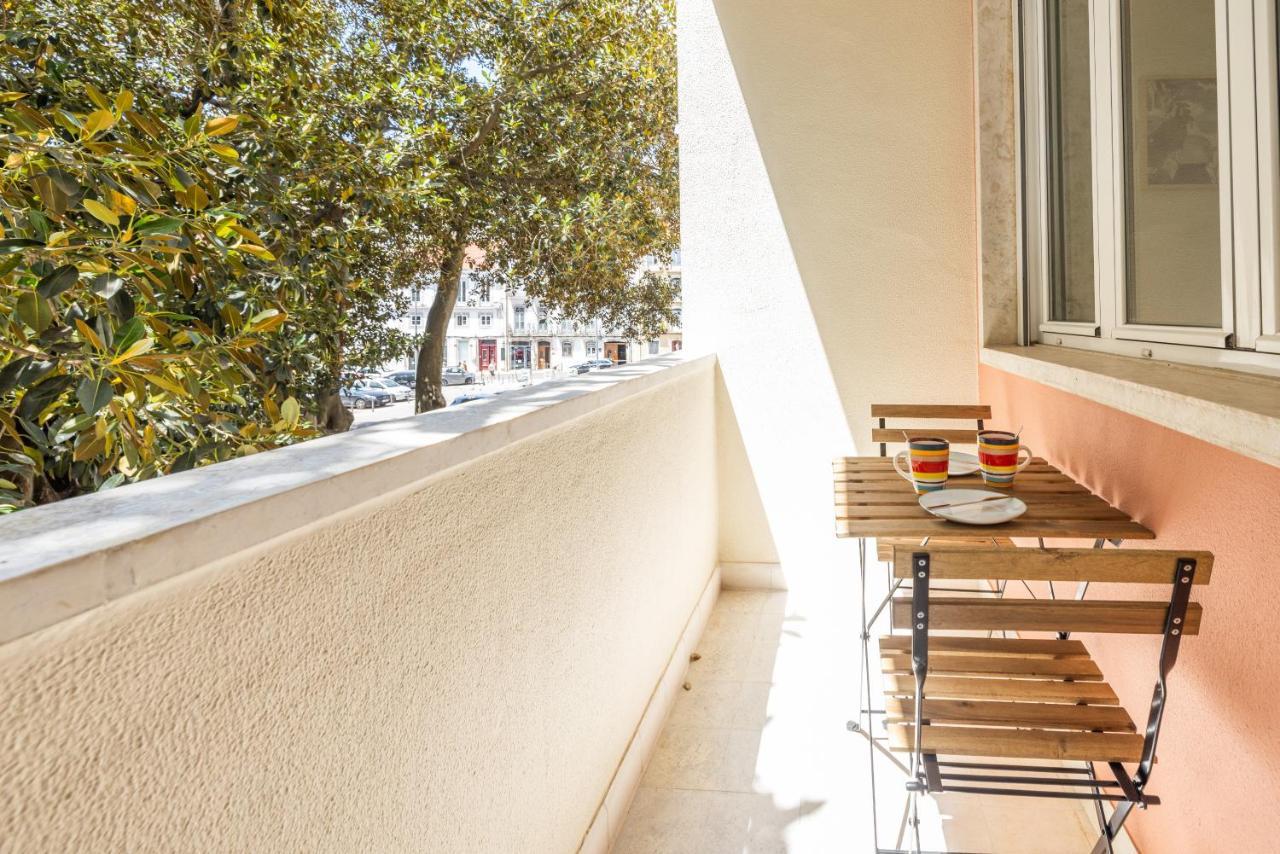Casa do Largo - cozy apartment in the city center Lisbona Esterno foto